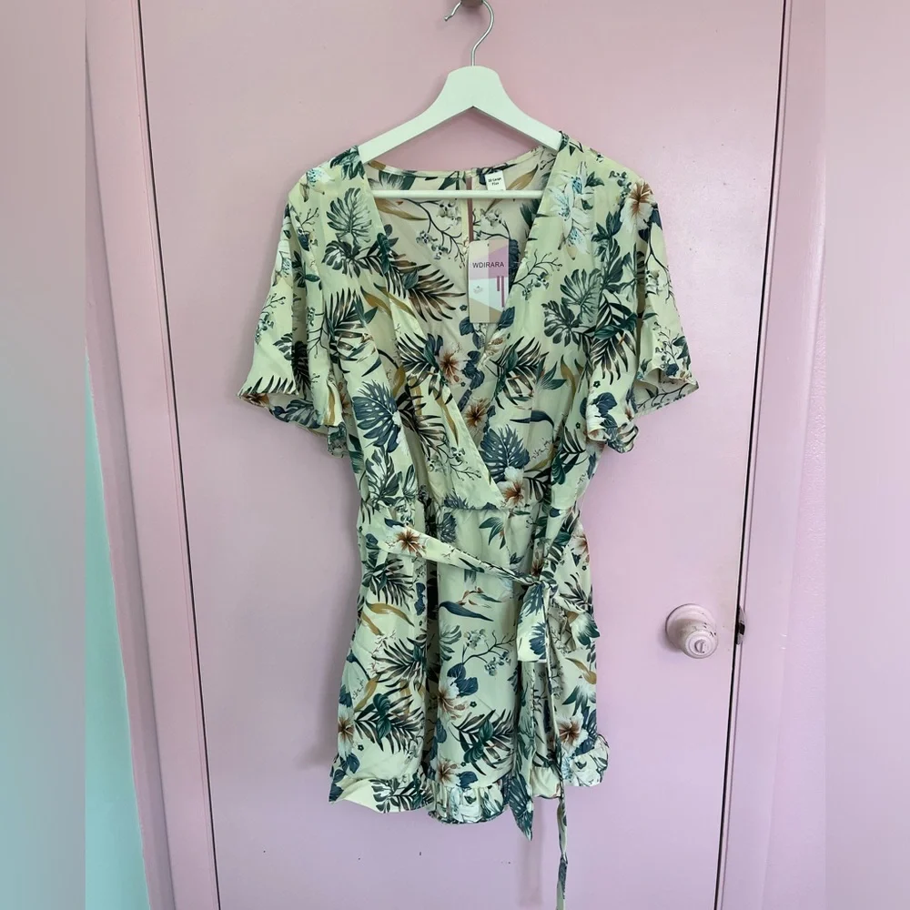 Plus size romper - Picture 1 of 2